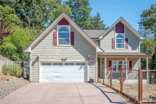 25977 Hawk Ter, Willits, CA, 95490-8540 | Card Image