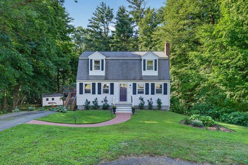 7 Oconnell Dr, Londonderry, NH, 03053-2430 | Card Image