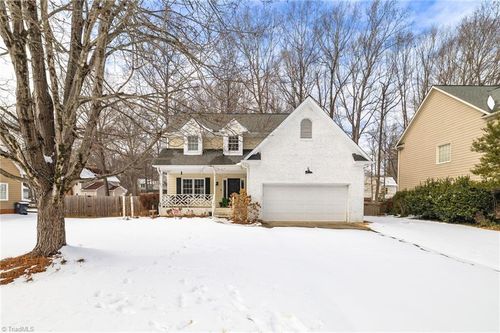 2602 Regents Park Ln, Greensboro, NC, 27455-2237 | Card Image