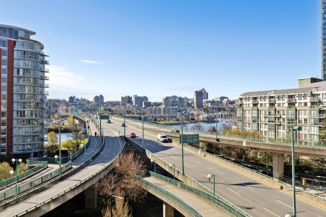 709 - 68 Smithe Street, Condo with 2 bedrooms, 2 bathrooms and 1 parking in Vancouver BC | Image 12