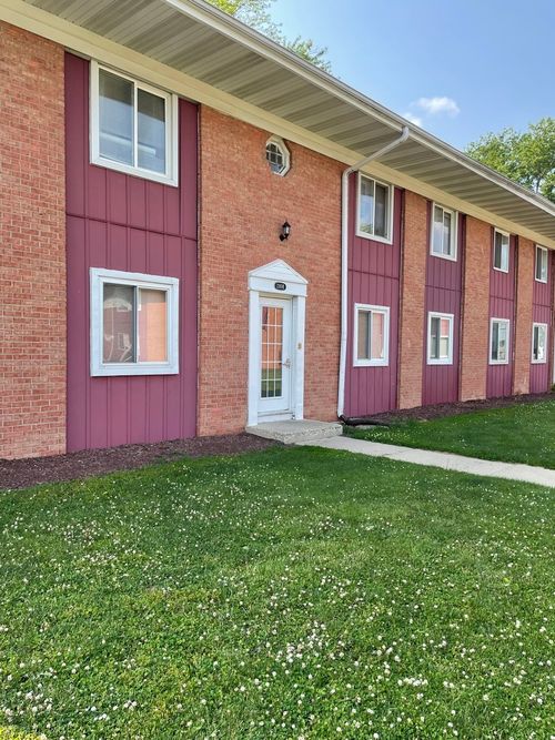 apt-b2-1389 Monomoy St, Aurora, IL, 60506-2667 | Card Image