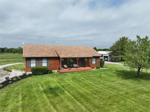 29710 Oak Grove Rd, Paola, KS, 66071-8450 | Card Image