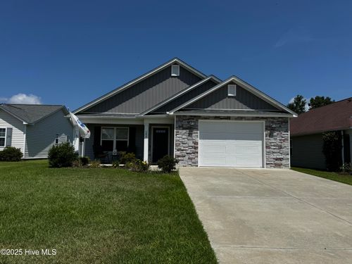 204 Murdock Way, New Bern, NC, 28560-4414 | Card Image