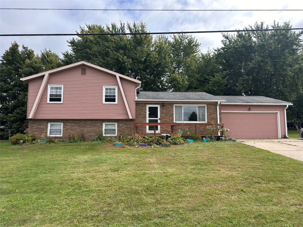 Washington St, North East, PA 16428