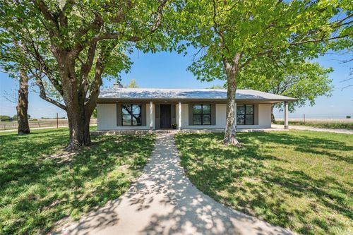 3949 County Road 302, Muenster, TX, 76252-4901 | Card Image