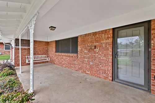 1024 Eunice St, Hurst, TX, 76053-5020 | Card Image