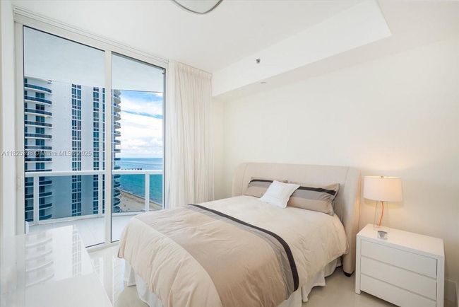 APT-1502 - 15811 Collins Ave, Condo with 3 bedrooms, 4 bathrooms and null parking in Sunny Isles Beach FL | Image 18