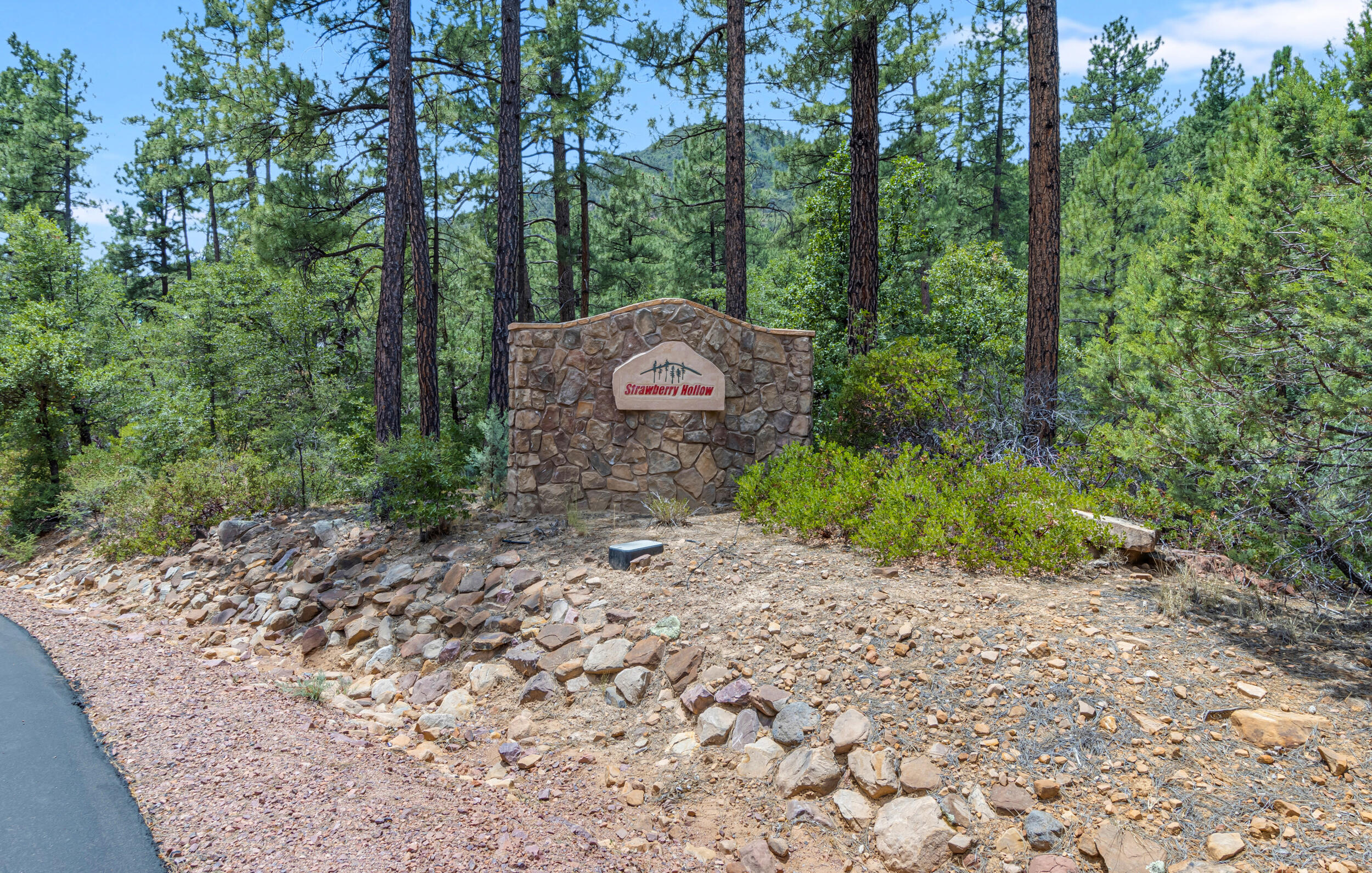 Residential in Pine