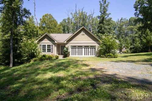 93 Lake Pointe Ct, Pamplin, VA, 23958-1629 | Card Image