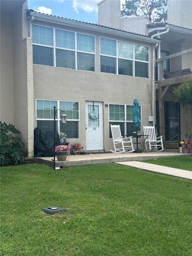 39 Regency Pt, Townhouse with 3 bedrooms, 2 bathrooms and null parking in Montgomery TX | Image 6