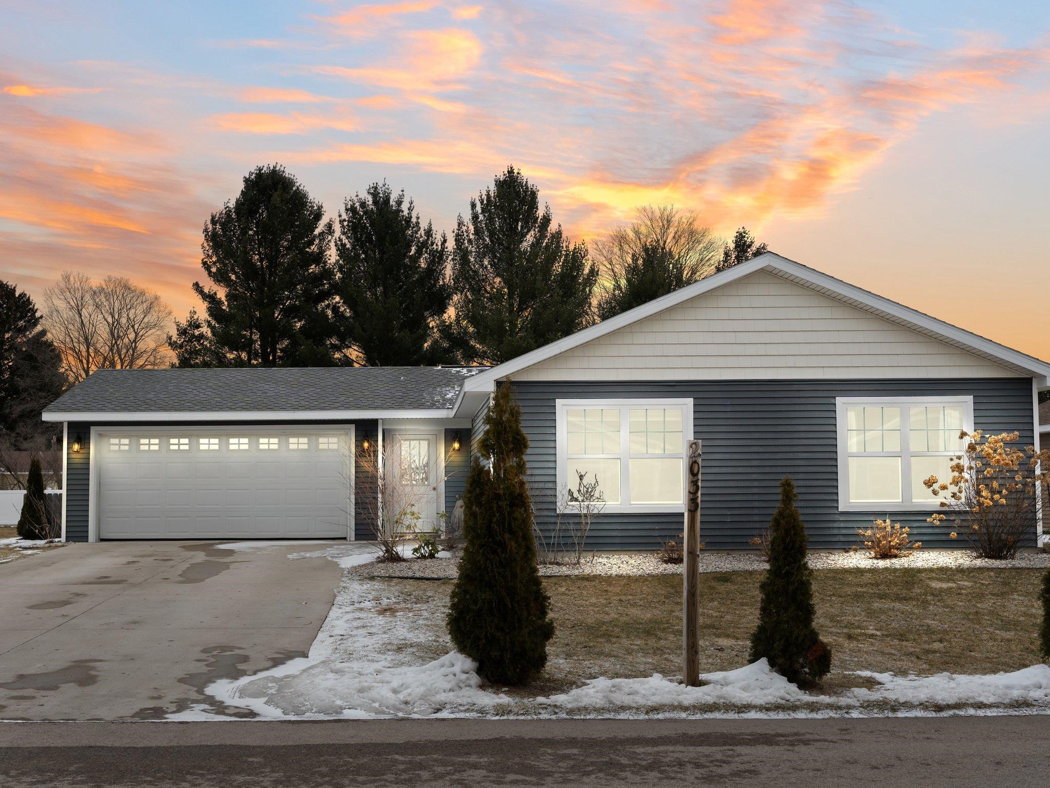 Woodside Trail Ct, Traverse City, MI 49685