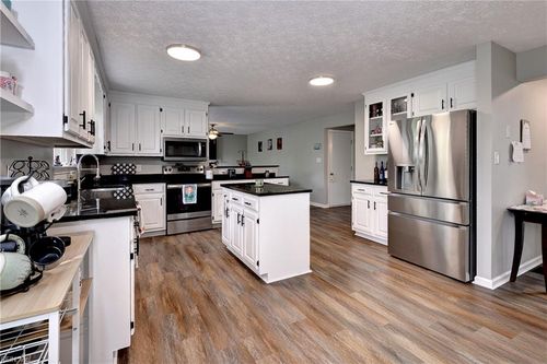 109 Trafalgar Ct, Williamsburg, VA, 23185-5785 | Card Image