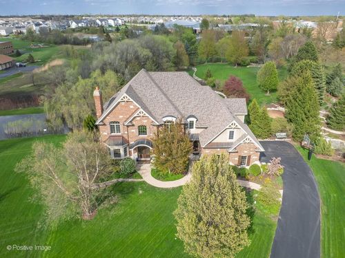 37W220 Mission Hills Dr, St. Charles, IL, 60175-6213 | Card Image