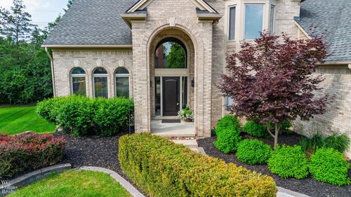 22297 Hazelton Ct, Novi, MI, 48374-3880 | Card Image