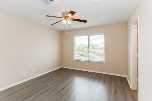 4368 Onyx Dr, House other with 3 bedrooms, 3 bathrooms and null parking in Carrollton TX | Image 8