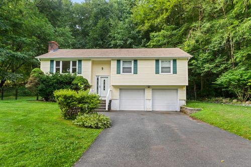 26 Appleblossom Ln, Newtown, CT, 06470-2202 | Card Image