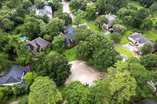 1 Fairmont Ct, Conroe, TX, 77304-1314 | Card Image