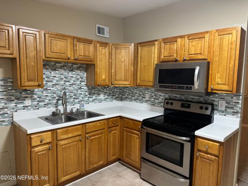 1240 Briarcliff Rd S, Jacksonville, FL, 32218-5462 | Card Image