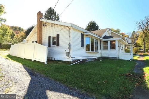 401 S Moshannon Avenue, SNOW SHOE, PA, 16874 | Card Image
