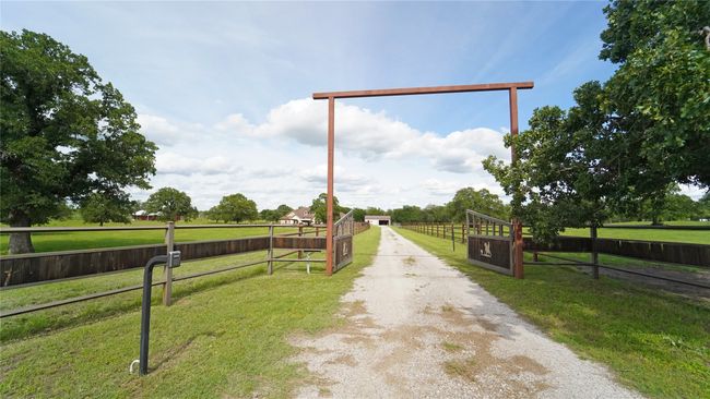 2505 Lazy Bend Rd, Home with 5 bedrooms, 3 bathrooms and null parking in Brock TX | Image 39