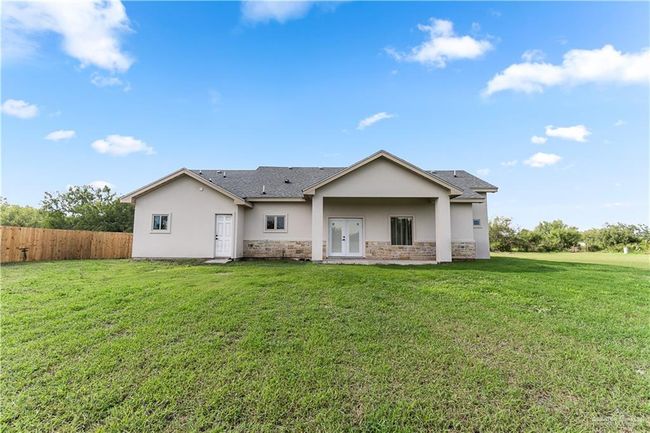 View of front of home featuring a front yard | Image 7