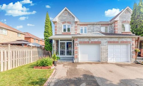 89 Ravenscliffe Crt, Brampton, ON, L6X4N9 | Card Image