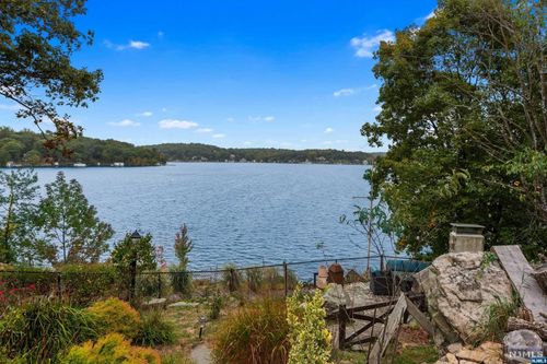 6 Bonaparte Point Rd, Hopatcong, NJ, 07843-1931 | Card Image