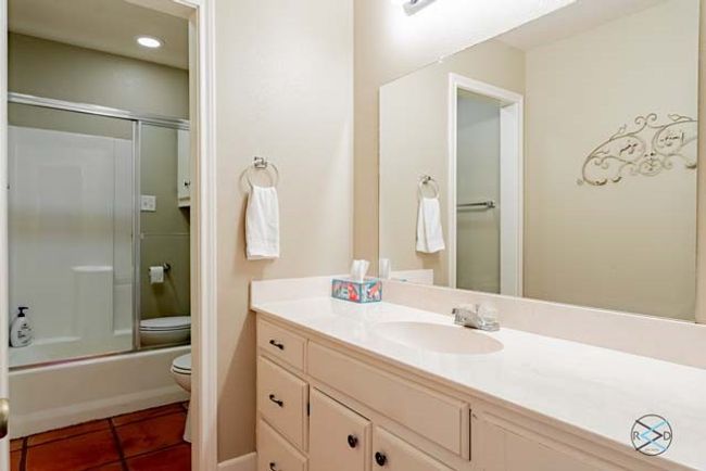 Guest bathroom 2 | Image 22