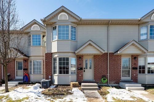 60-151 Martinet Ave, London, ON, N5V4T4 | Card Image