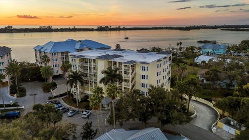 303-232 Hidden Bay Dr, OSPREY, FL, 34229-9176 | Card Image
