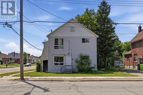689 Wellington St W, Sault Ste. Marie, ON, P6C3V3 | Card Image