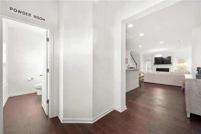813 Ambient Way Sw, Townhouse with 2 bedrooms, 3 bathrooms and 2 parking in Atlanta GA | Image 12