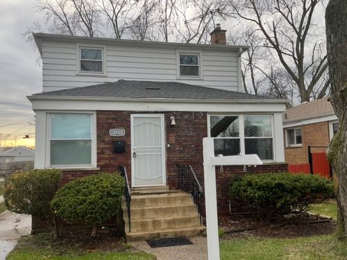 12620 Racine Ave, Calumet Park, IL, 60827-6105 | Card Image