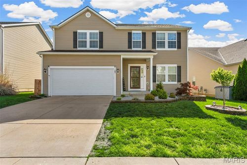 187 Fox Creek Dr, Wentzville, MO, 63385-8826 | Card Image