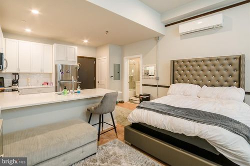 unit-111-1300 S 19th St, PHILADELPHIA, PA, 19146-4671 | Card Image