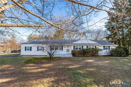 129 W Ridge Dr, West Hartford, CT, 06117-2040 | Card Image