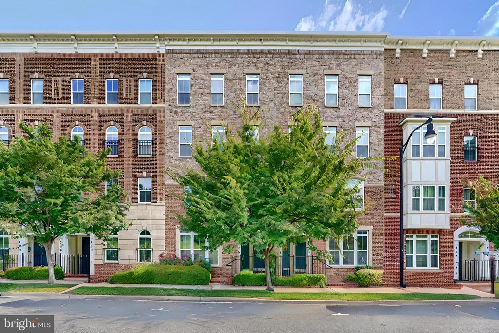 Exchange Ave, Gaithersburg, MD 20878