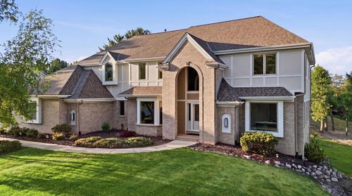 N28W30244 Red Hawk Court, DELAFIELD, WI, 53072 | Card Image