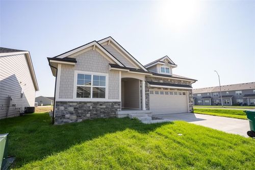 301 Ne Meadow Ln, Ankeny, IA, 50021-9244 | Card Image