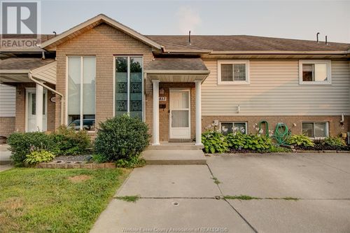1413 Mickaila Cres, Tecumseh, ON, N8N4Z2 | Card Image