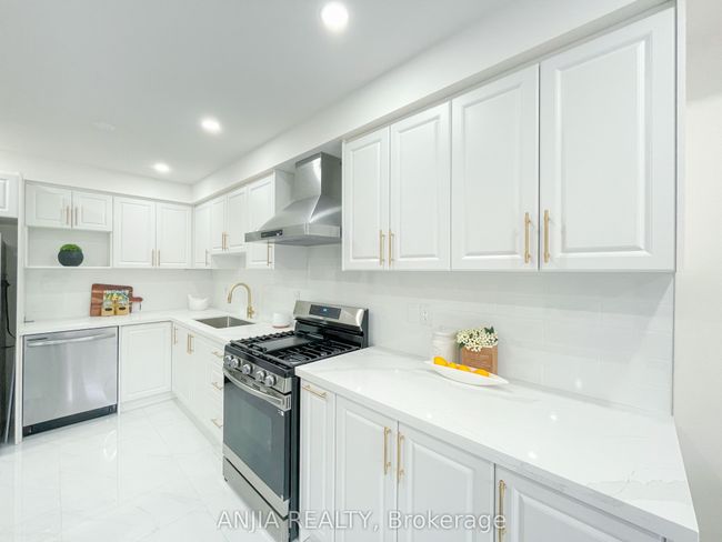 2330 Bur Oak Ave, House attached with 4 bedrooms, 4 bathrooms and 1 parking in Markham ON | Image 14