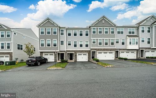 108 Harland Ave, ROYERSFORD, PA, 19468-4366 | Card Image