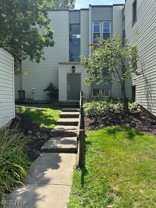 apt-313-1655 Cedarwood Dr, Westlake, OH, 44145-5834 | Card Image
