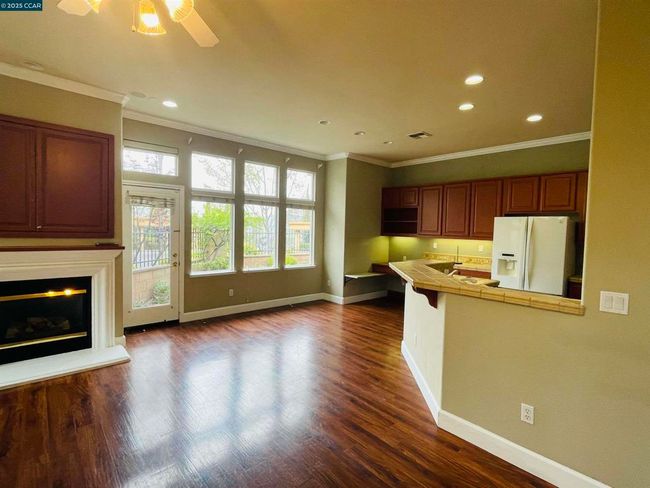 7104 Majestic Ct, Condo with 2 bedrooms, 2 bathrooms and 2 parking in Vallejo CA | Image 4