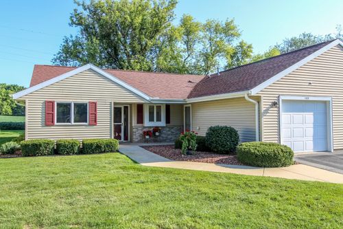 105 Buckingham Ct, CAMBRIDGE, WI, 53523-9131 | Card Image