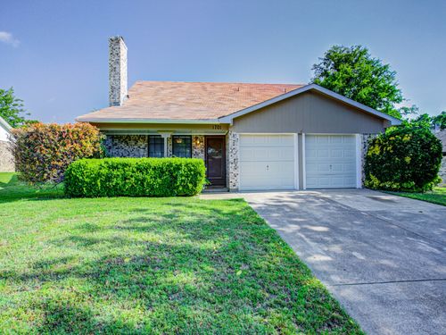 1701 Edge Hill Rd, Benbrook, TX, 76126-2903 | Card Image