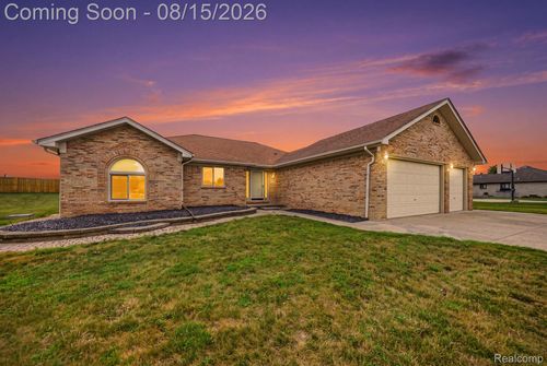 15690 Deepwood Ct E, Fraser, MI, 48026-3513 | Card Image