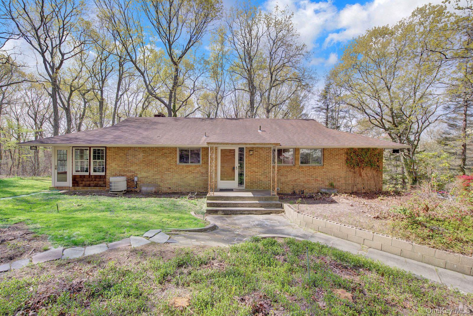 Residential in Oyster Bay 4