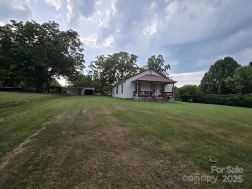 7601 Rhodhiss Rd, Connelly Springs, NC, 28612-7671 | Card Image