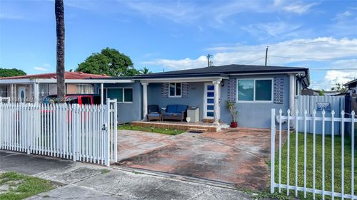 683 Se 6th Pl, Hialeah, FL, 33010-5449 | Card Image